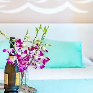  Guest house La Smeralda - Boutique And Breakfast